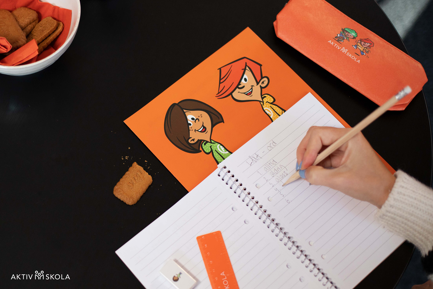 Aktiv Skola tror på att försöka få in så mycket rörelse som möjligt under skoldagen, och att det varken behöver vara krångligt, tidskrävande eller tråkigt.